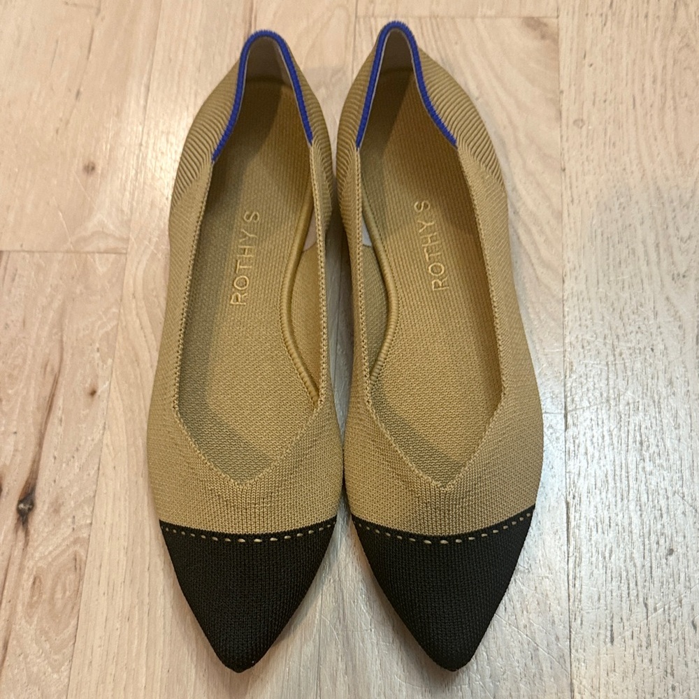 Rothy's Two-Tone Tan and Black Pointed Knit Flats with Blue Trim